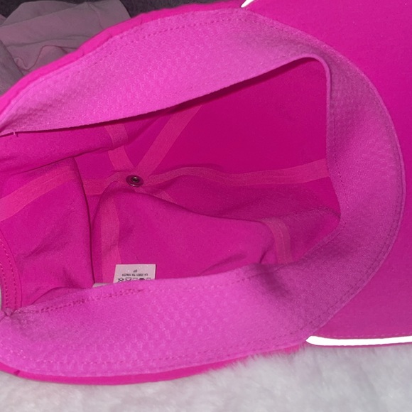 Sonic pink Lululemon fast and free running hat - Picture 11 of 12